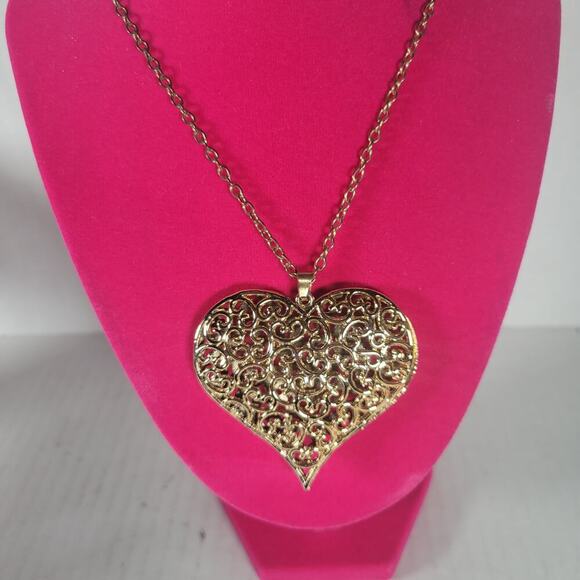 Unbranded Jewelry - Gold Tone Large Classic Oversized Filigree Heart Pendant 32" Necklace